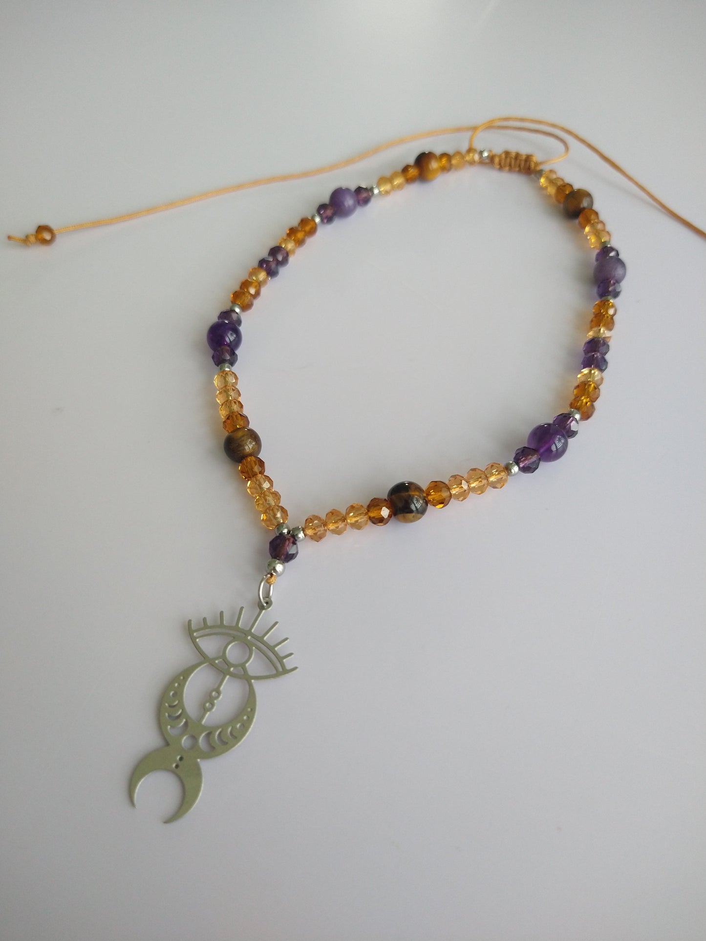 Collar Místico de Protección y Energía