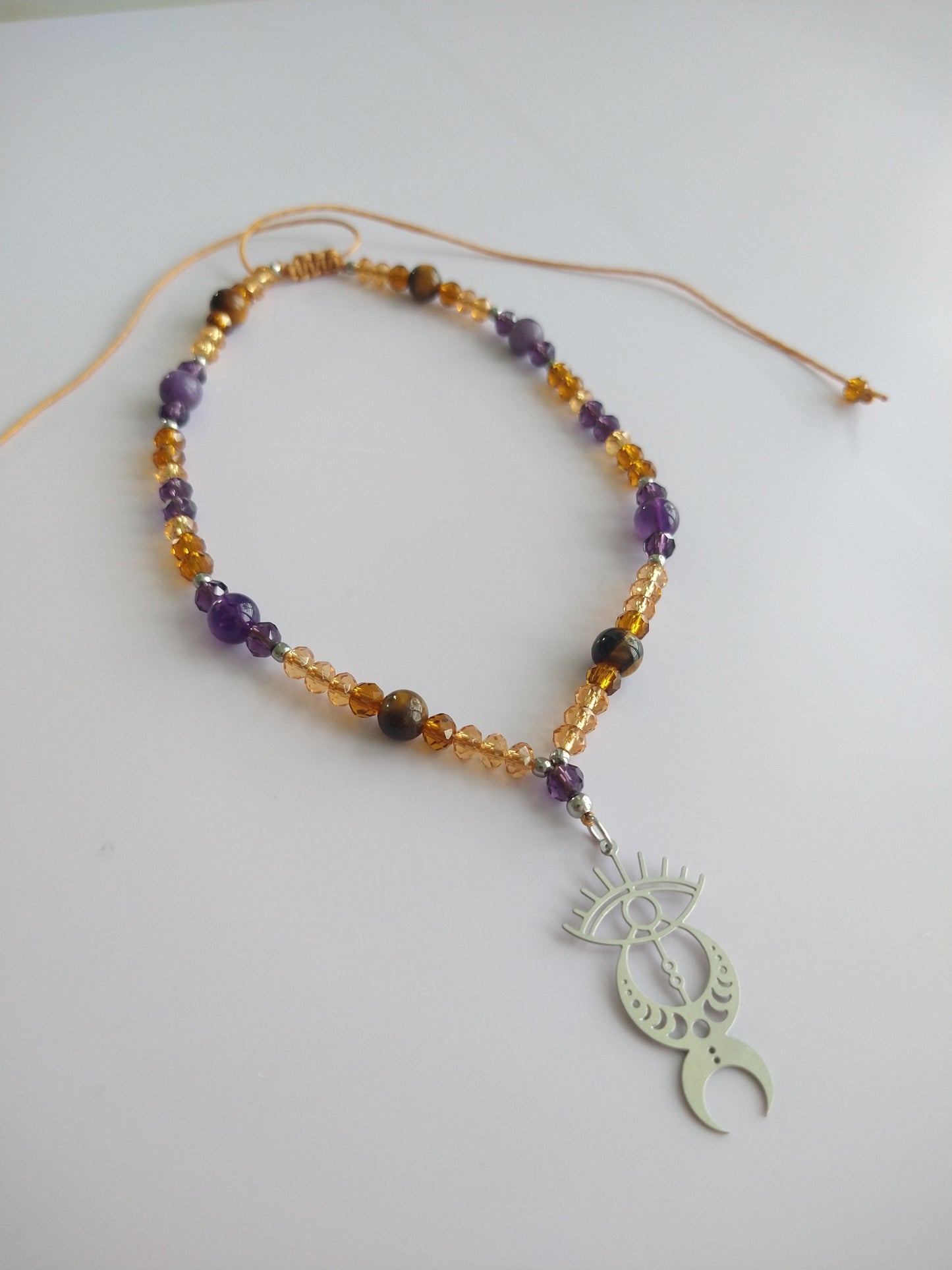 Collar Místico de Protección y Energía